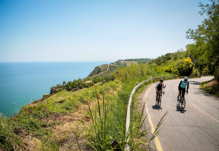 Scopri la Formula STYLE: La Vacanza in Bicicletta Senza Compromessi!